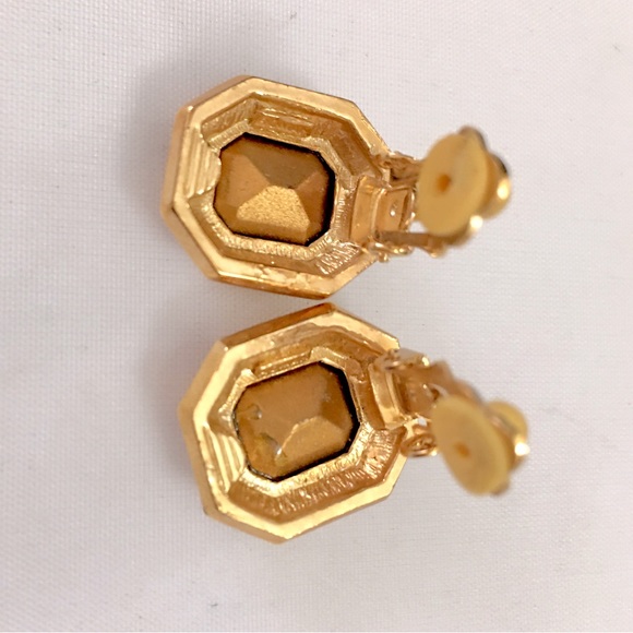 GLAM Roman Citrine Clip On Earrings - Picture 6 of 6